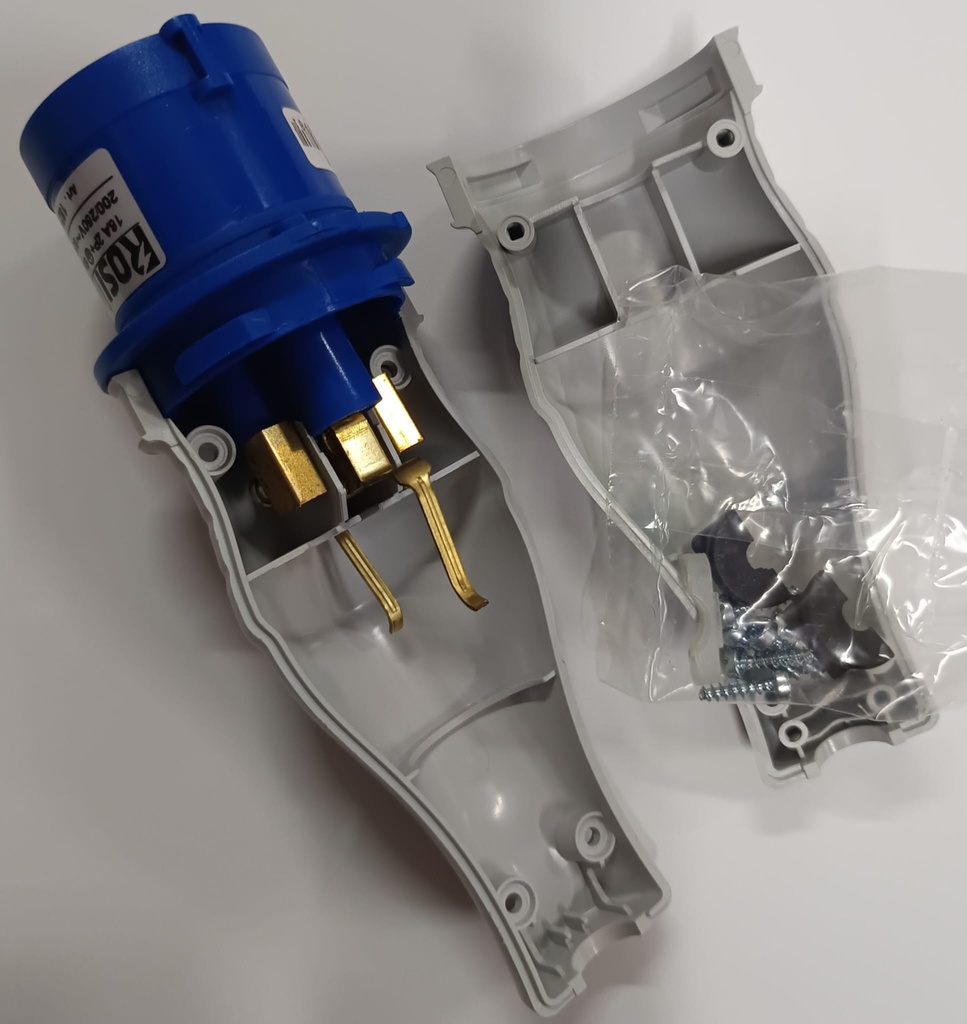 Adaptador toma CEE Schuko A clavija 2P+T 16A IP-44