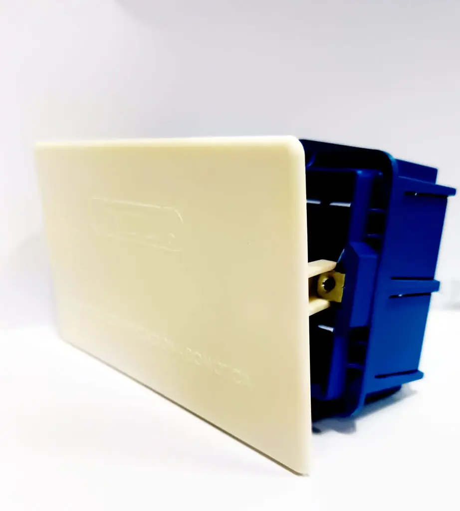 Tapa ciega para caja 504 (a presión, sin tornillos)