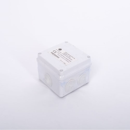 Caja famatel con conos IP5 10x10 cm